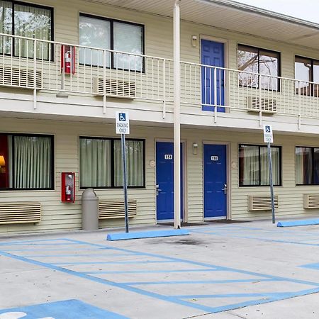 West Ashley Inn Чарльстон Экстерьер фото