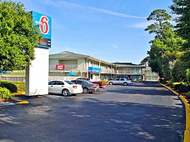 West Ashley Inn Чарльстон Экстерьер фото